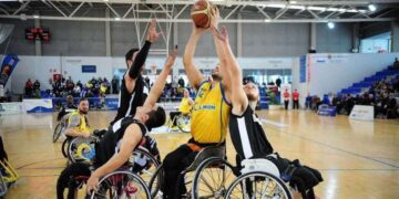 Jugadores de baloncesto en silla de ruedas