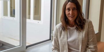 Loles López, Consejera de Inclusión Social, Juventud, Familias e Igualdad de la Junta de Andalucía, muestra su apoyo a las personas con discapacidad