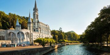 Lourdes, uno de los destinos que oferta Viajes El Corte Inglés