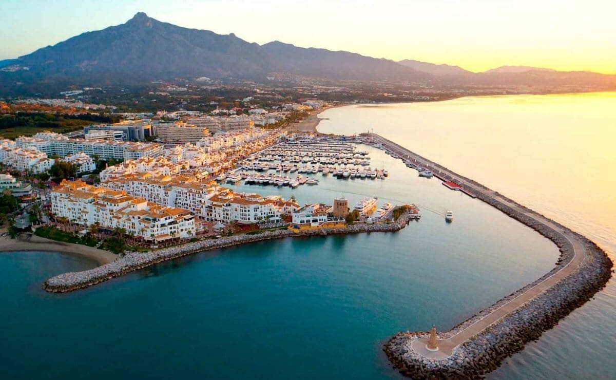 Marbella, uno de los destinos que oferta el Imserso en la costa andaluza