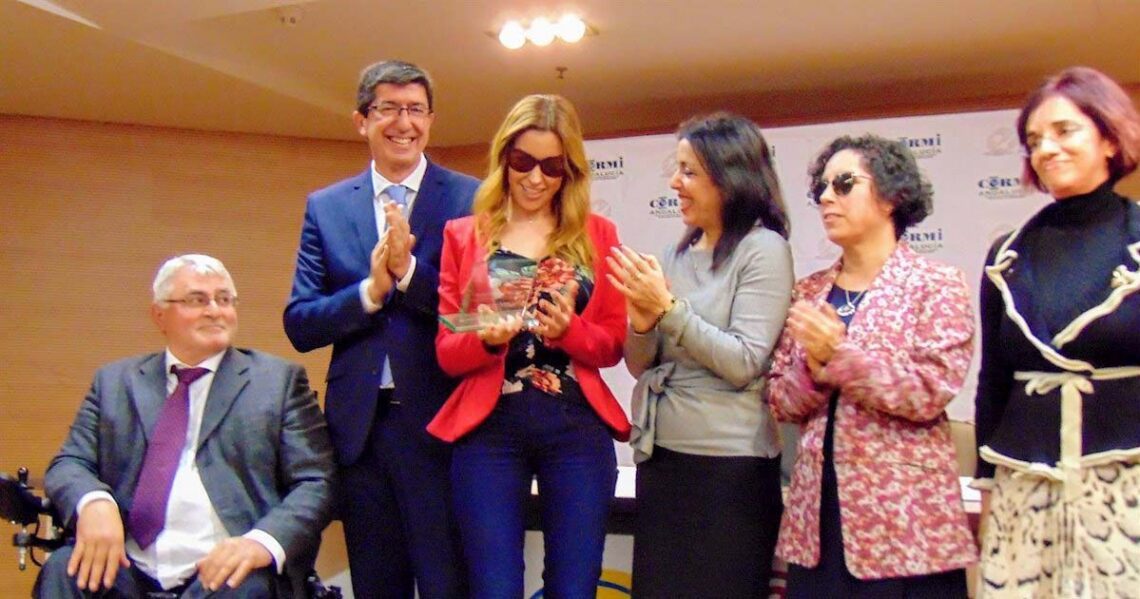 La parlamentaria de Cs Mercedes López recibe el Premio Cermi por su ejemplo como mujer con discapacidad en la política