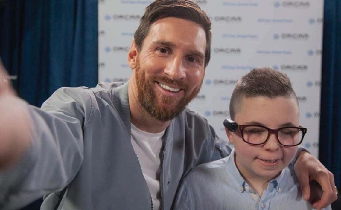 Messi discapacidad visual OrCam