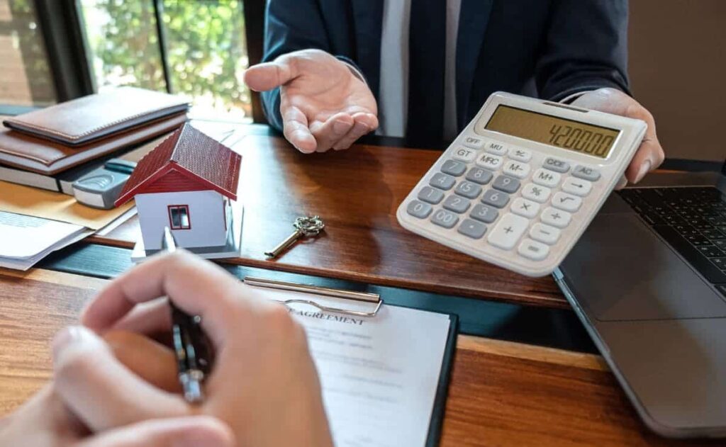 Microcrédito CaixaBank./ Foto de Canva