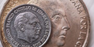 Moneda de 50 pesetas. Canva