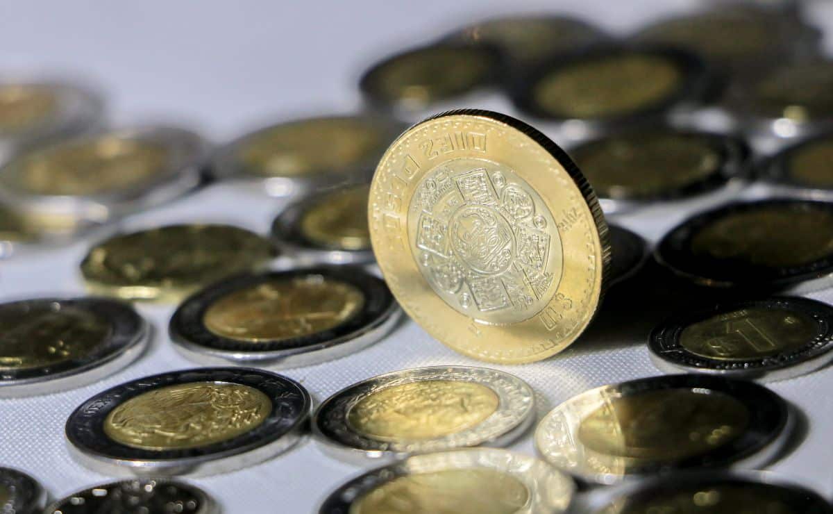 Aviso de la Policía Nacional sobre circulación de monedas./ Licencia Adobe Stock