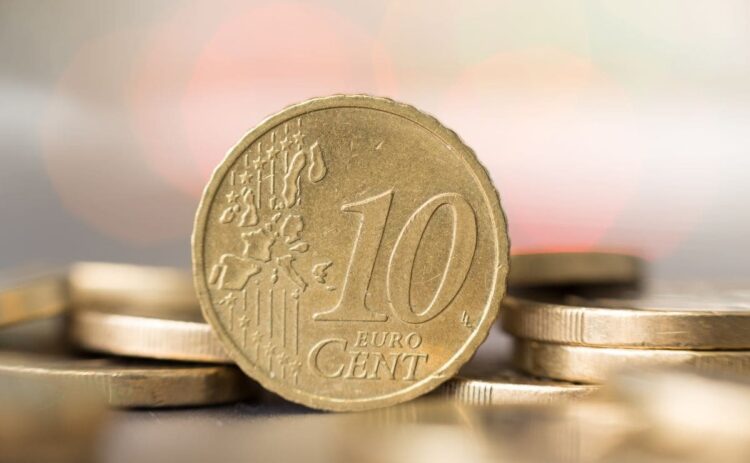 Monedas - 10 céntimos. Canva