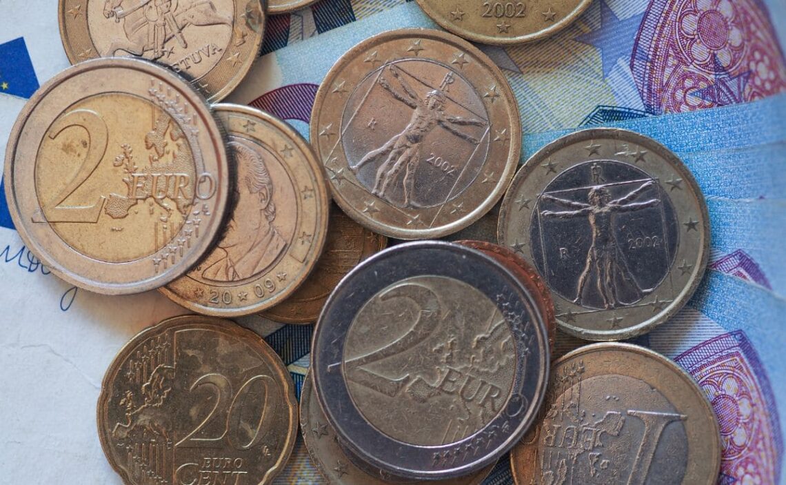 Monedas, euro, dinero en efectivo