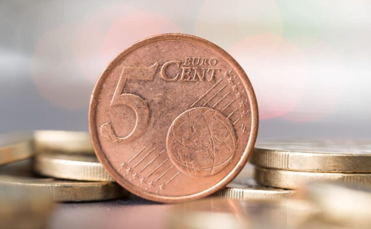 Monedas de 5 céntimos en subasta