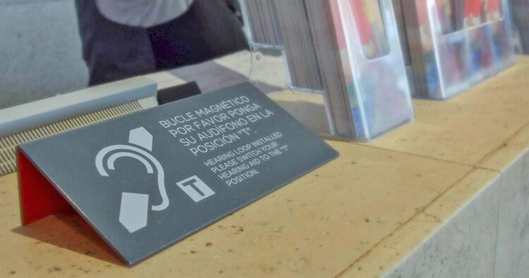 El Museo del Praso se hace más accesible para personas sordas