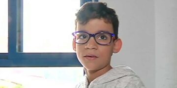 El pequeño Mustafá recupera la visión en Granada gracias al "Vacaciones en paz"