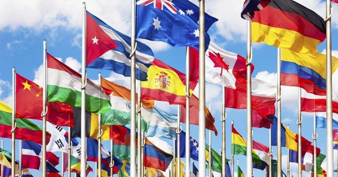 Banderas de algunos de los países miembros de la Organización de Naciones Unidas