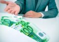 Notario, casa, vivienda, dinero en efectivo, euros