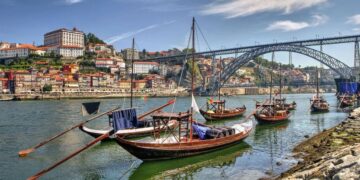 Vista de la ciudad de Oporto desde el Río