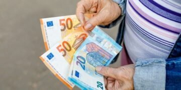 Pensión no contributiva del IMSERSO./ Licencia Adobe Stock