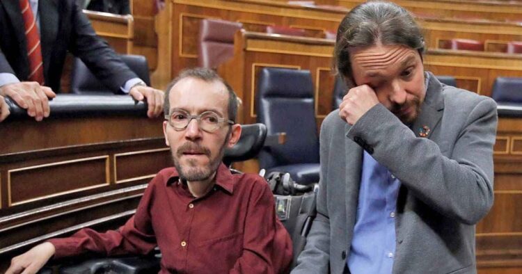 Pablo Echenique y Pablo Iglesias en el Congreso