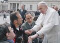Pablo Pineda y 'El Langui' tuvieron un encuentro con el Papa Francisco durante el programa 'Donde comen dos'