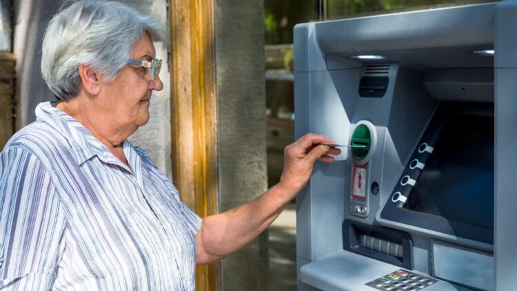 Abono de la paga extra de las pensiones en CaixaBank