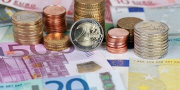 Pagar con dinero en efectivo parece cosa del pasado
