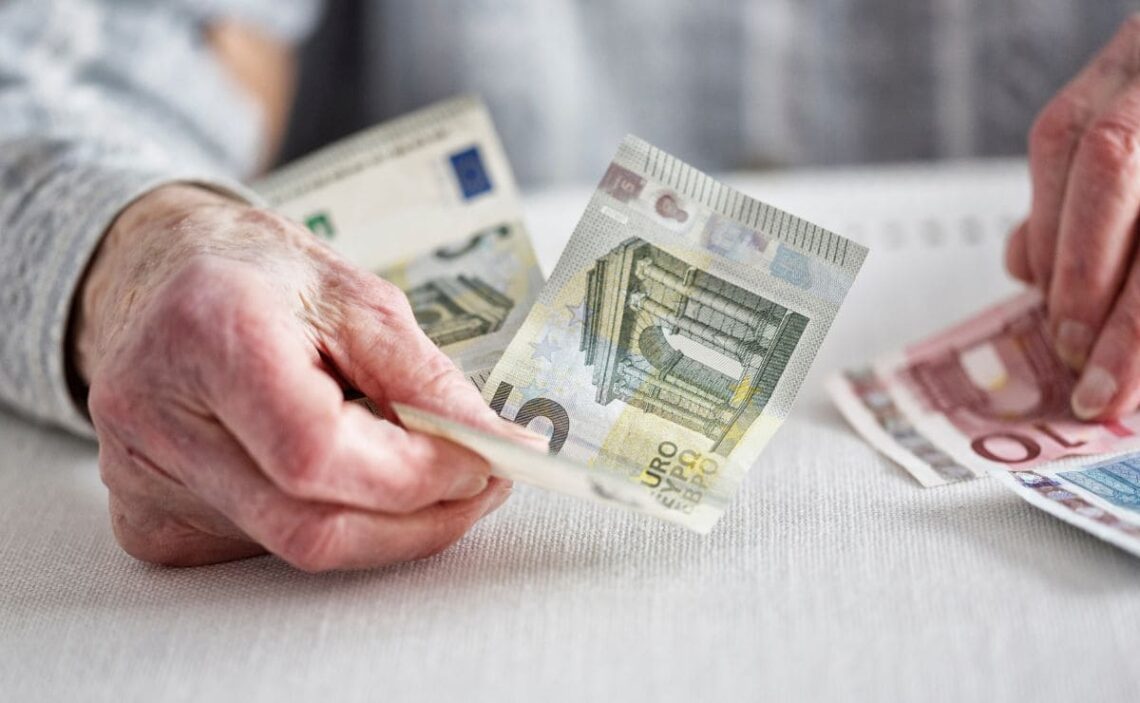 Pago pensiones de viudedad en febrero 2023./ Foto de Canva