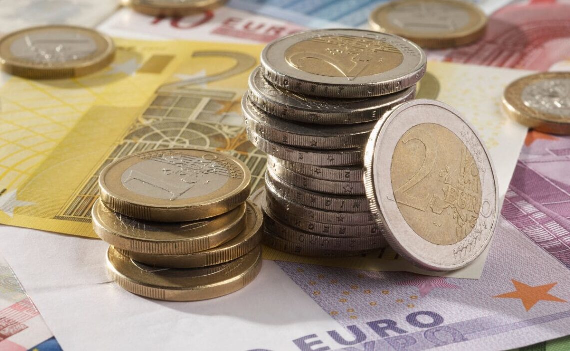 Pago de pensiones en diciembre./ Foto de Canva