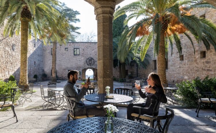 Terraza del Parador de Turismo de Jarandilla de la Vera