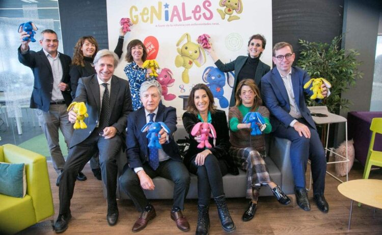 Peluches solidarios de Carrefour a favor de la infancia con enfermedades raras