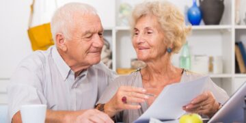 Pensión no contributiva del IMSERSO./ Licencia Adobe Stock