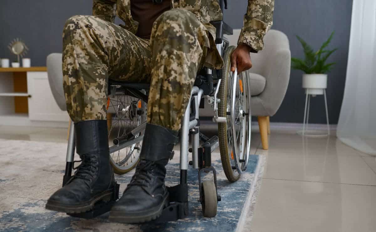 Militar con incapacidad permanente./ Foto de Canva