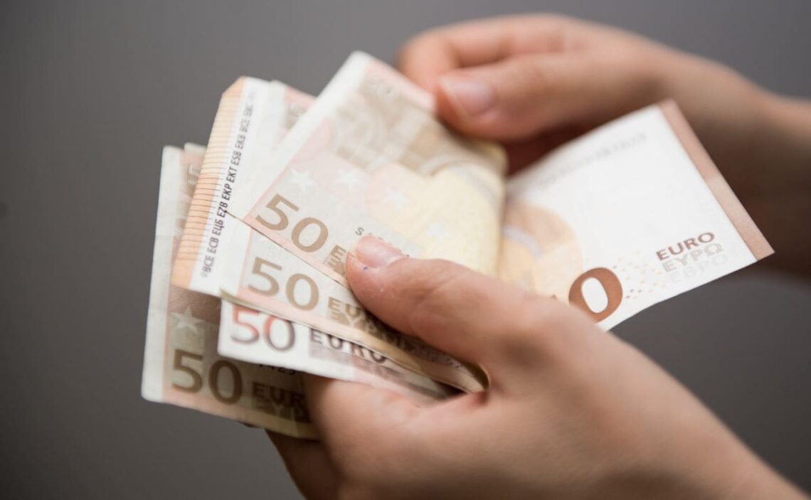 Pensión de orfandad./ Foto de Canva