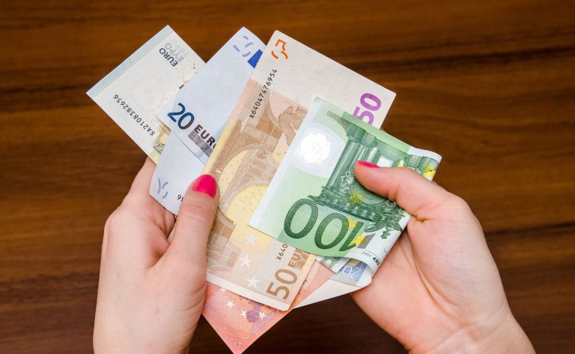 Cheque de la Seguridad Social para pensión de viudedad