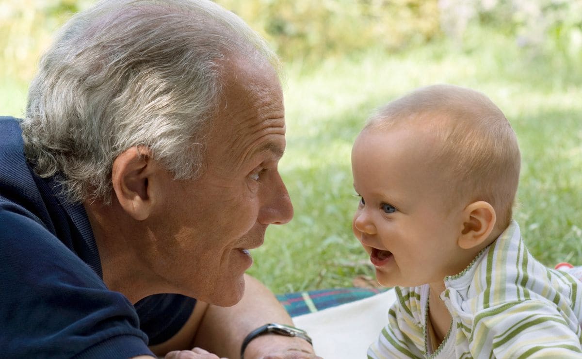 Efecto de la tasa de natalidad en las pensiones./ Foto de Canva