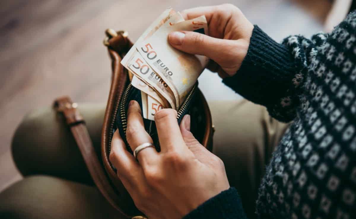 Cheque UNICO-Bono Social./ Licencia Adobe Stock