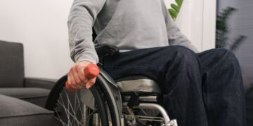 Pilates y ejercicios fisicos en silla de ruedas