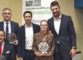 Ignacio Tremiño, a Cristobal Valderas recibiendo el premio en nombre de CLECE, a Javier Luengo, Viceconsejero de Asuntos Sociales, Familia e Igualdad de la Comunidad de Madrid, a Camino Martínez de la Riva y al Viceconsejero de Deportes de la Comunidad de Madrid Roberto Núñez.