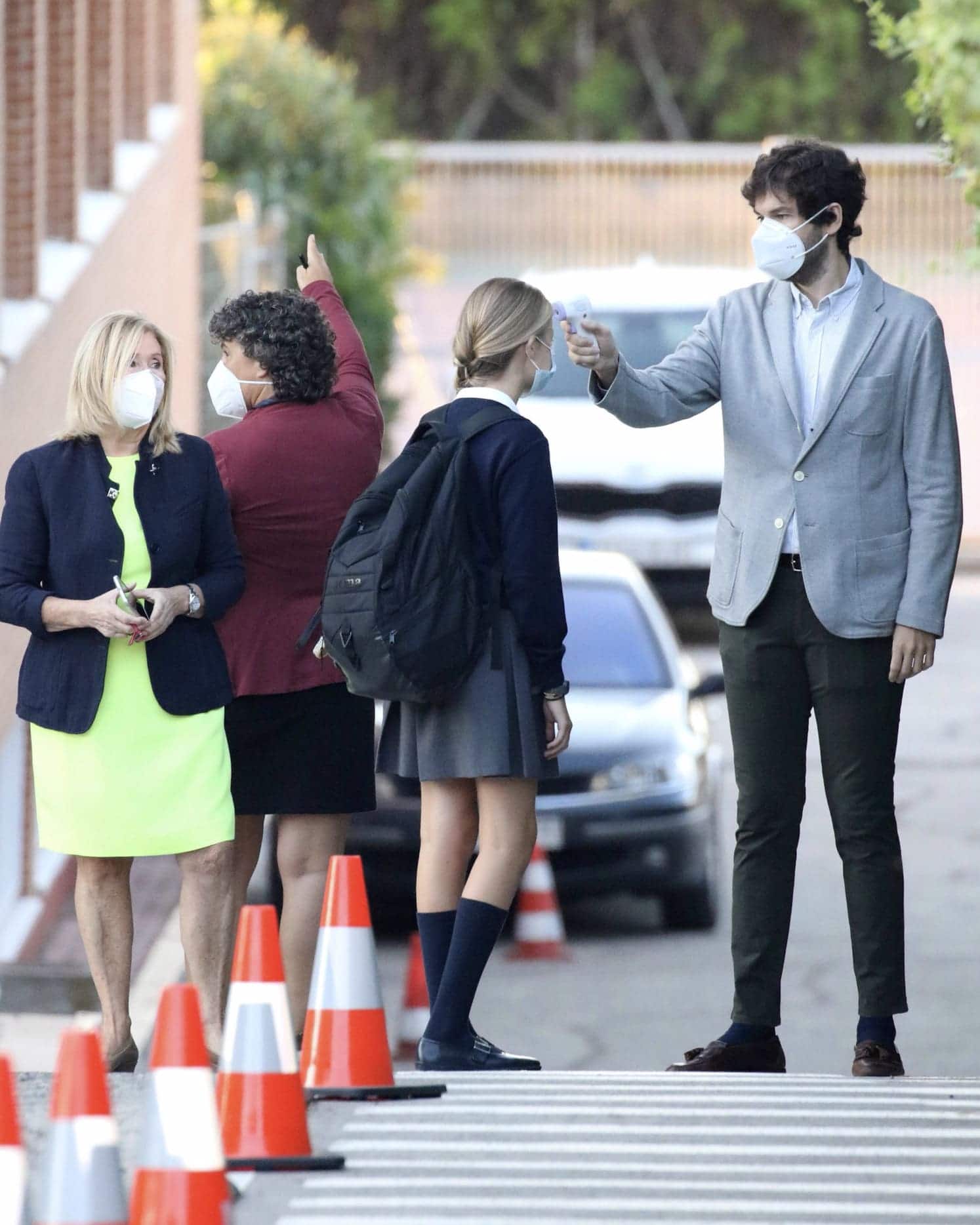 Princesa Leonor toma de temperatura colegio