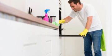 Prueba este truco de limpieza infalible para dejar tu horno como nuevo
