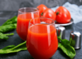 Qué beneficios tiene tomar jugo de tomate en ayunas
