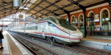 Abono de Renfe para viajar en AVE./ Foto de Renfe
