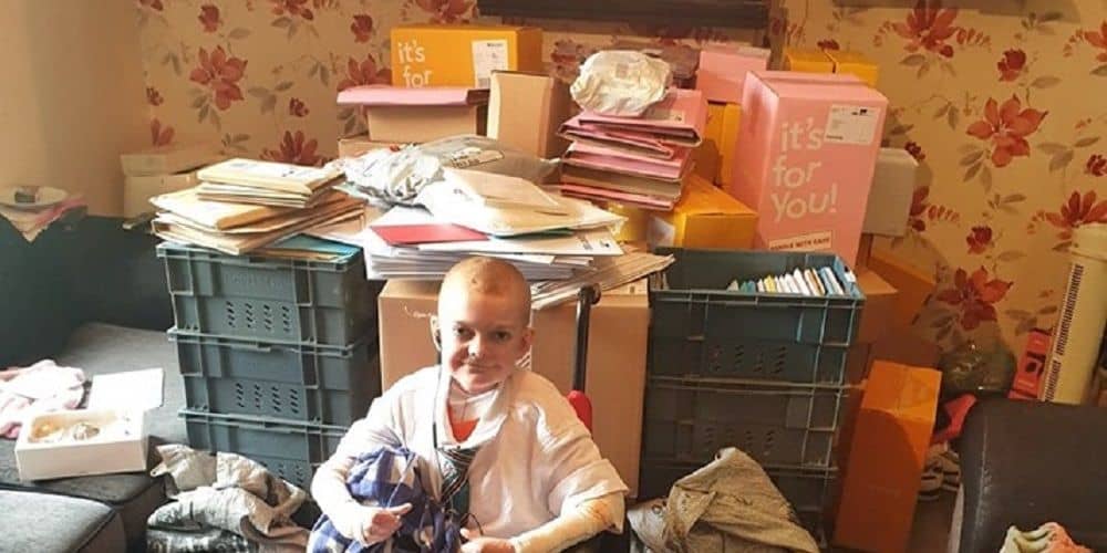 Rhys Williams con miles de cartas