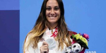 Sarai Gascón celebra su medalla de plata en los Juegos Paralímpicos de Tokio 2020
