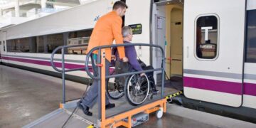 Renfe instalará un nuevo servicio atendo para viajeros con discapacidad