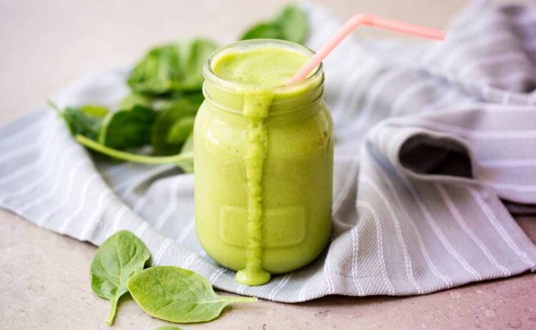 Smoothie de espirulina para bajar de peso