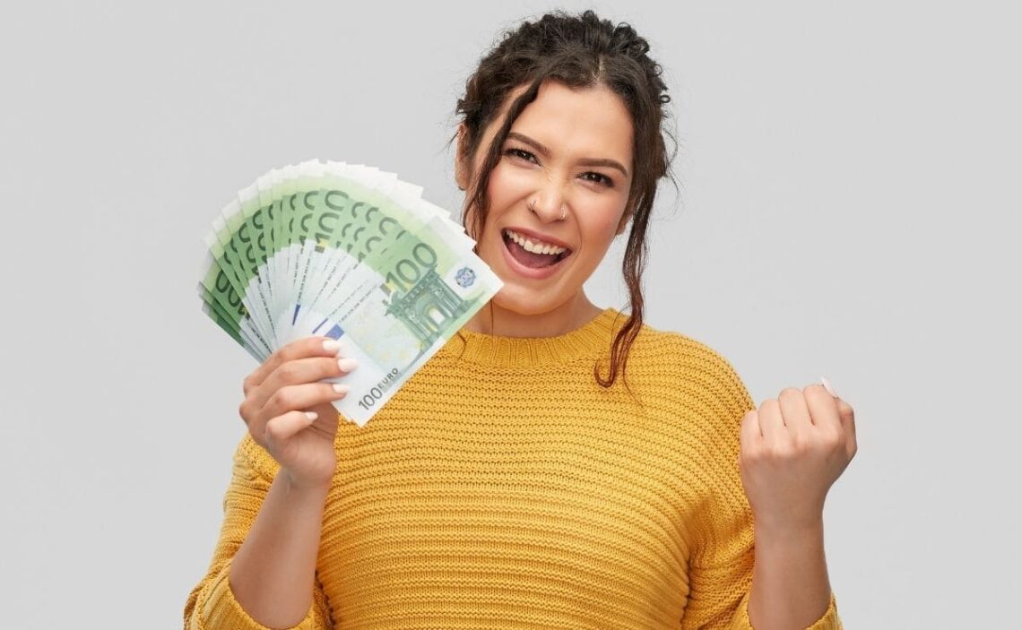 El Gobierno aprueba el Salario Mínimo Interprofesional a 1.000 euros