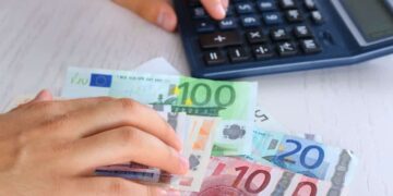 Subsidio para mayores de 52 años./ Foto de Canva