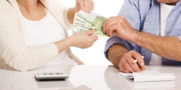 Subsidio mayores de 52 años./ Foto de Canva