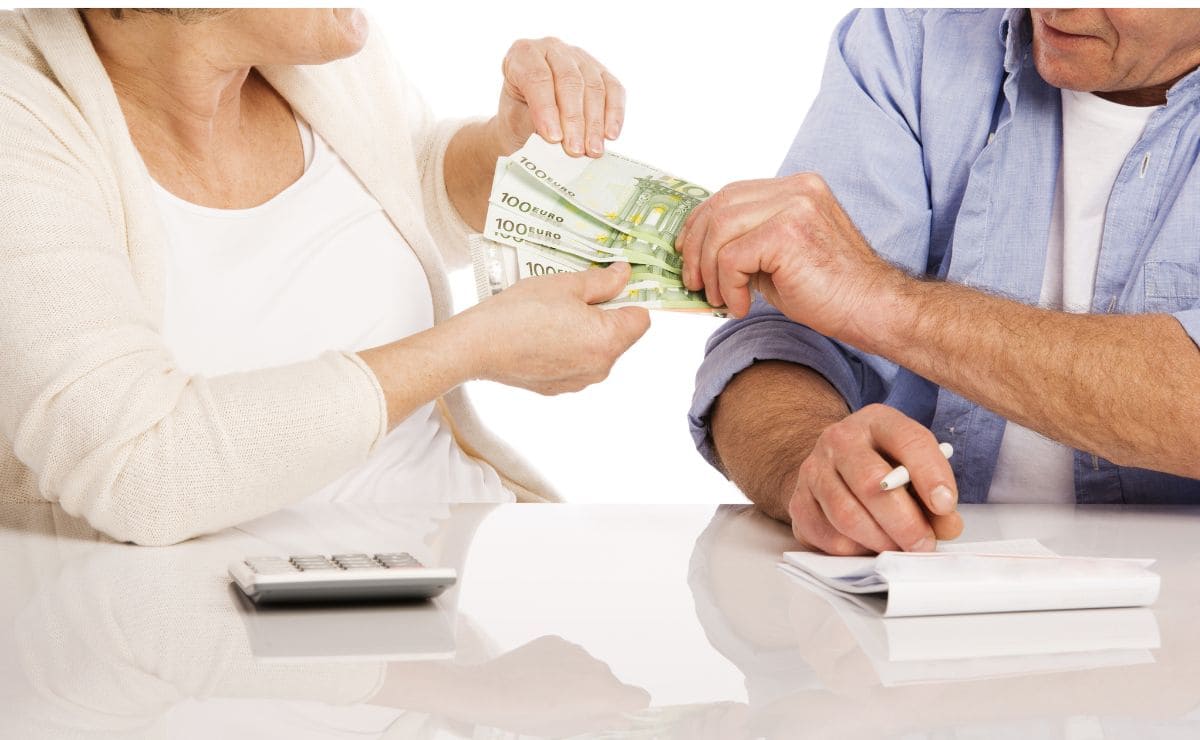 Subsidio mayores de 52 años./ Foto de Canva