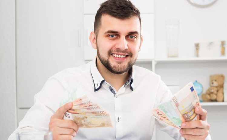 Efectos de la subida del SMI en el subsidio por desempleo./ Foto de Canva