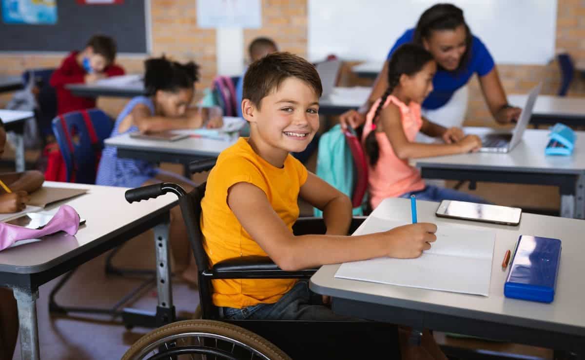 Subsidio para alumnos con discapacidad./ Licencia Adobe Stock