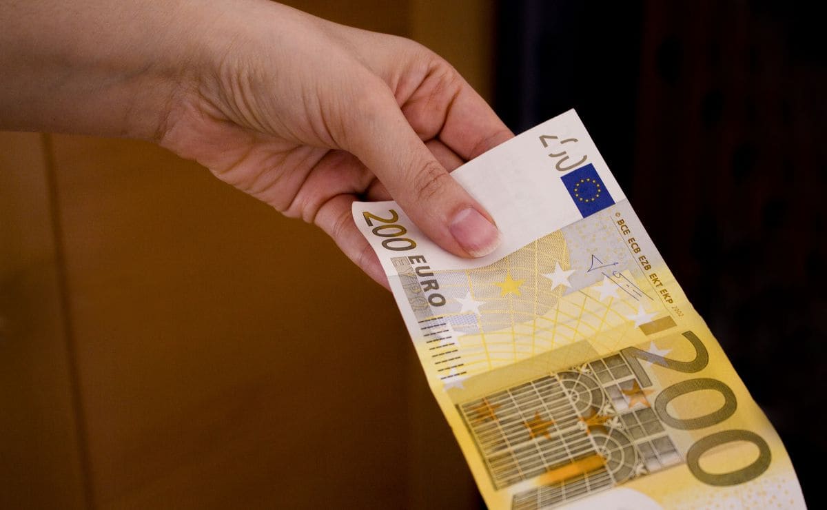 Nuevo cheque de 200 euros y subsidio por desempleo