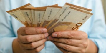 Subsidio para mayores de 52 años Paga extra